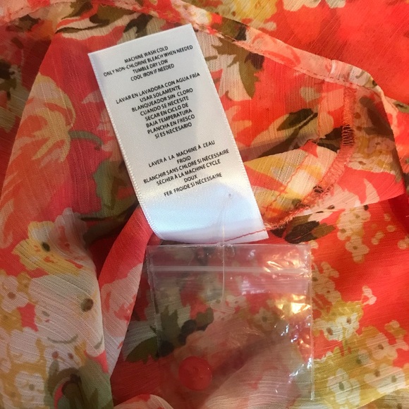 Peach flower blouse - Picture 6 of 6